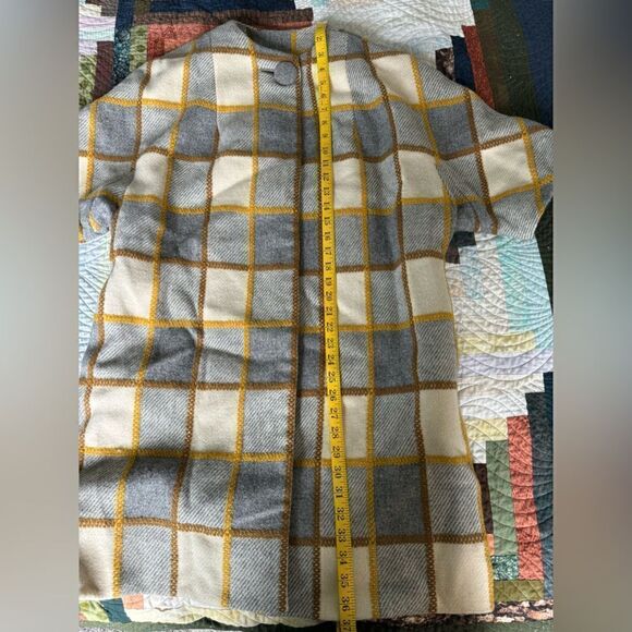Vintage 60/70s Short Sleeve Dress Coat Yellow and Gray Plaid Large Button Sz S/M - Picture 7 of 9